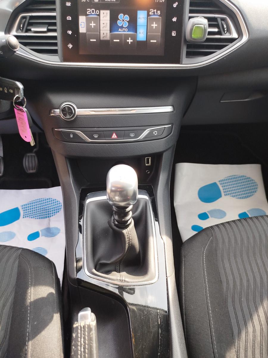 Peugeot 308 Active PureTech 130*EU6*Navi*BlueT*Sta.-Sto.