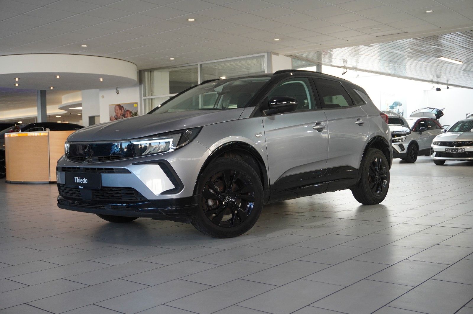 Fahrzeugabbildung Opel Grandland (X) 1.2T GS SPORT NAVI/LED/KAMERA/DAB+
