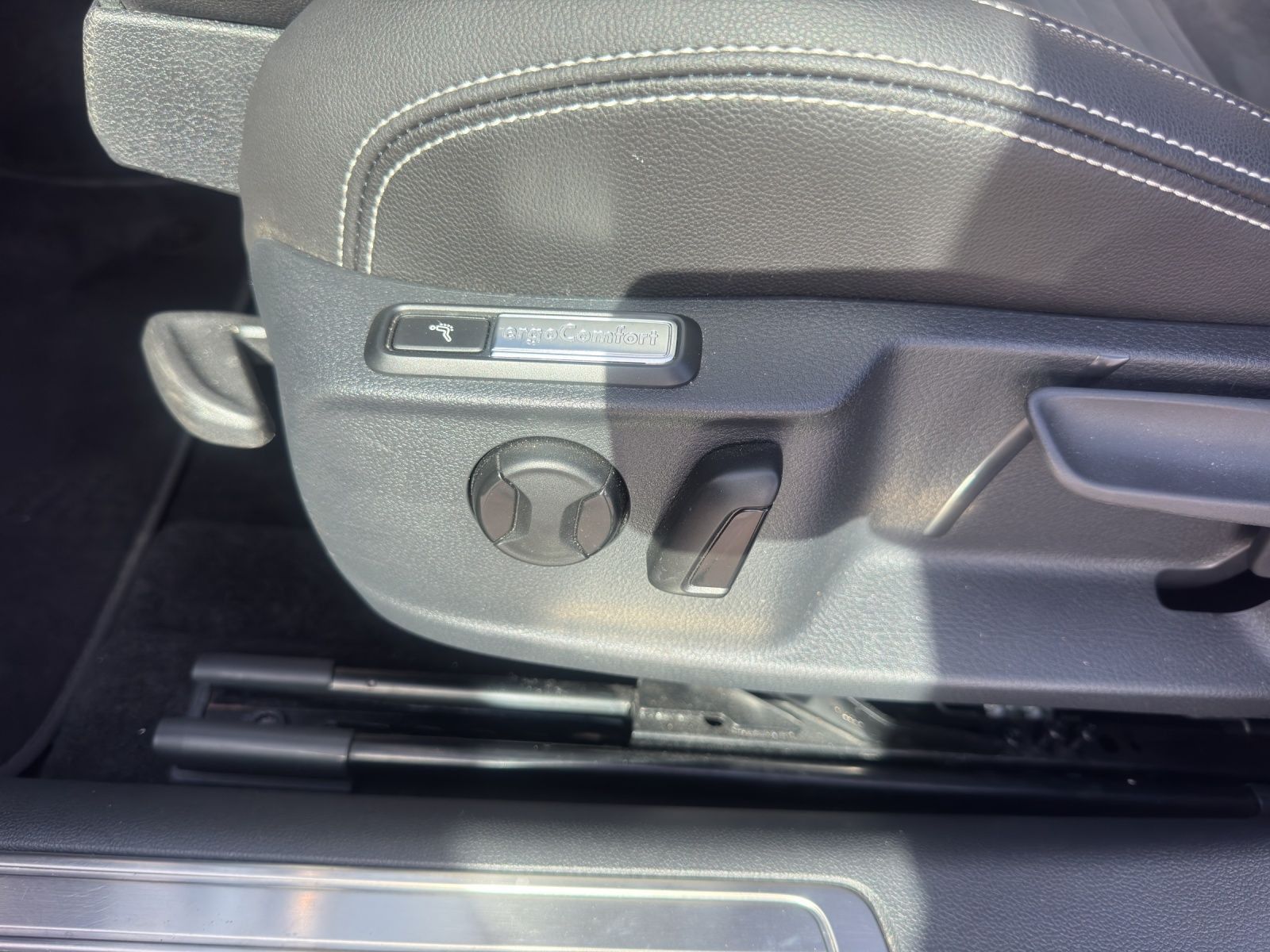 Volkswagen Passat Variant - Bild 18