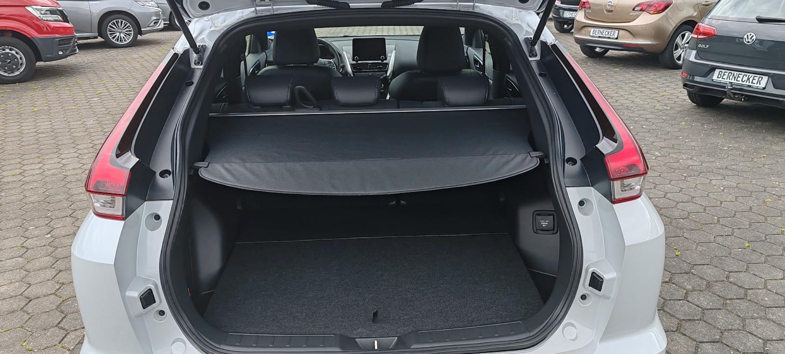 Mitsubishi Eclipse Cross Plus Select Hybrid 4WD
