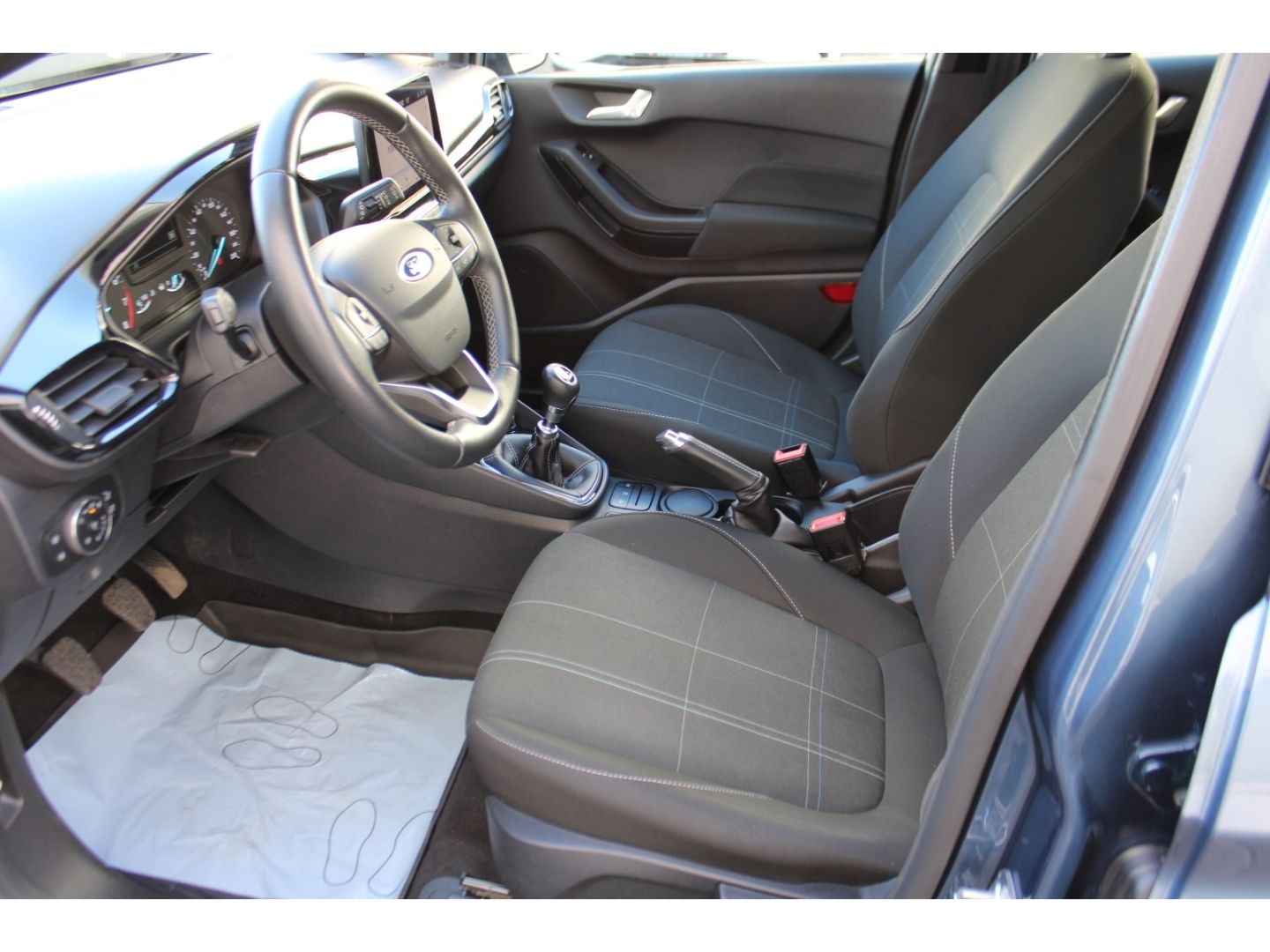 Fahrzeugabbildung Ford Fiesta Cool & Connect AppLink GRA PDC Winter-P.