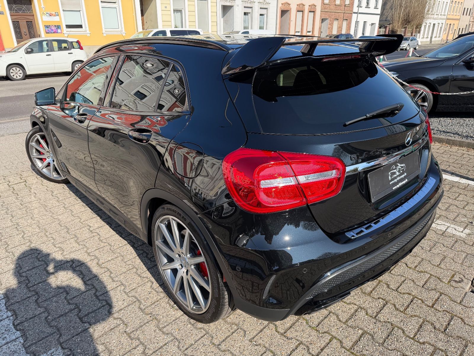 Fahrzeugabbildung Mercedes-Benz GLA 45 AMG 4Matic AERO KIT PANORAMA KLAPPE