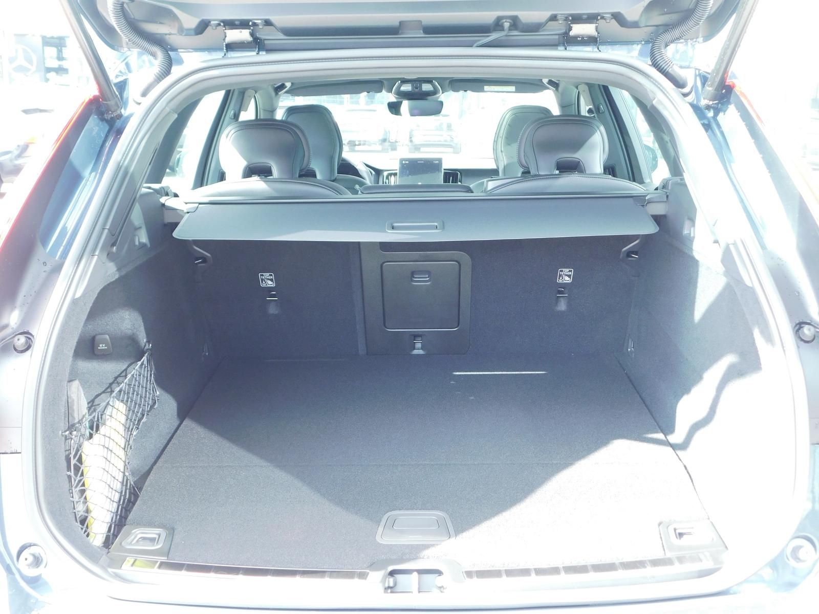 Fahrzeugabbildung Volvo XC60 T6 AWD Plus Black Edition