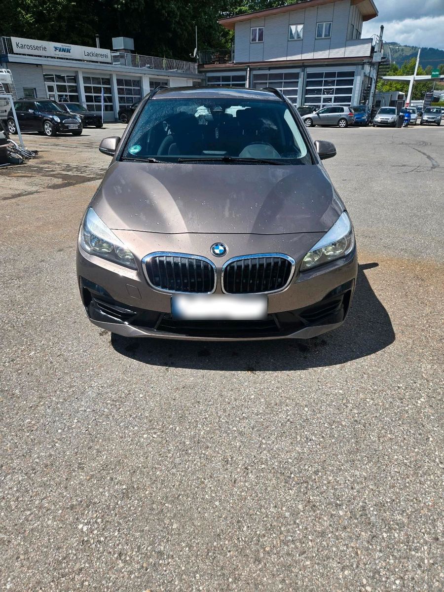 BMW BMW 218i Avtive Tourer Automatik 140ps