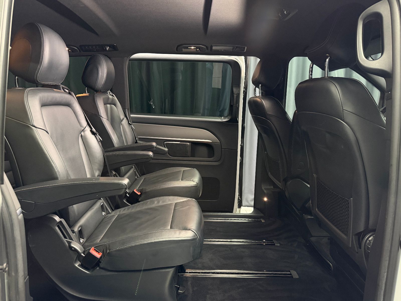 Fahrzeugabbildung Mercedes-Benz V250d NIGHT EDITION 4MATIC lang AMG-LINE|360°|