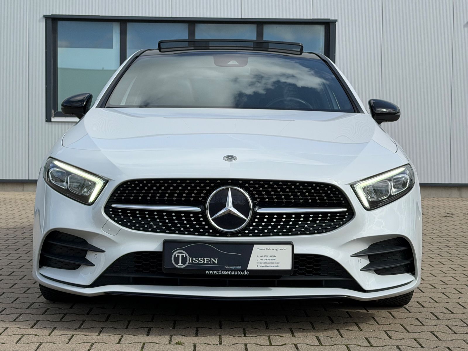 Mercedes-Benz A 180 Lim AMG Pano LED Night Wide Kamera Carplay foto 2