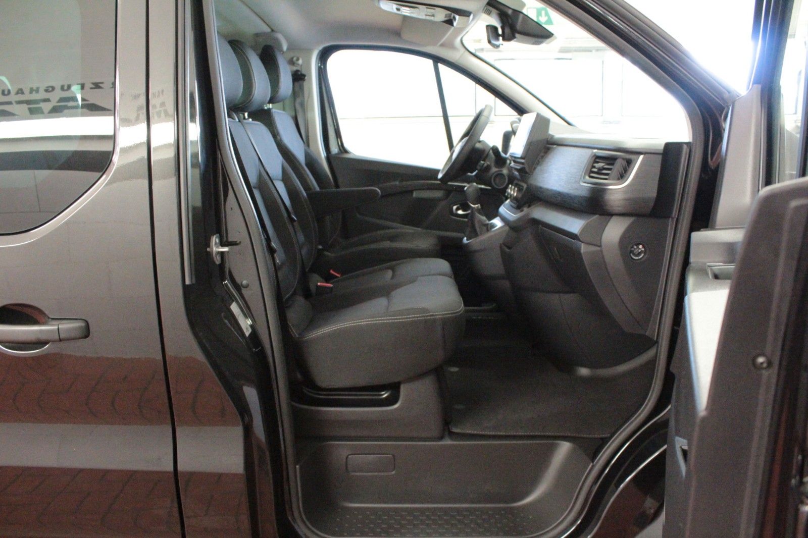 Fahrzeugabbildung Renault Trafic Blue dCi 150 EDC Life*Automatik*9-Sitzer*