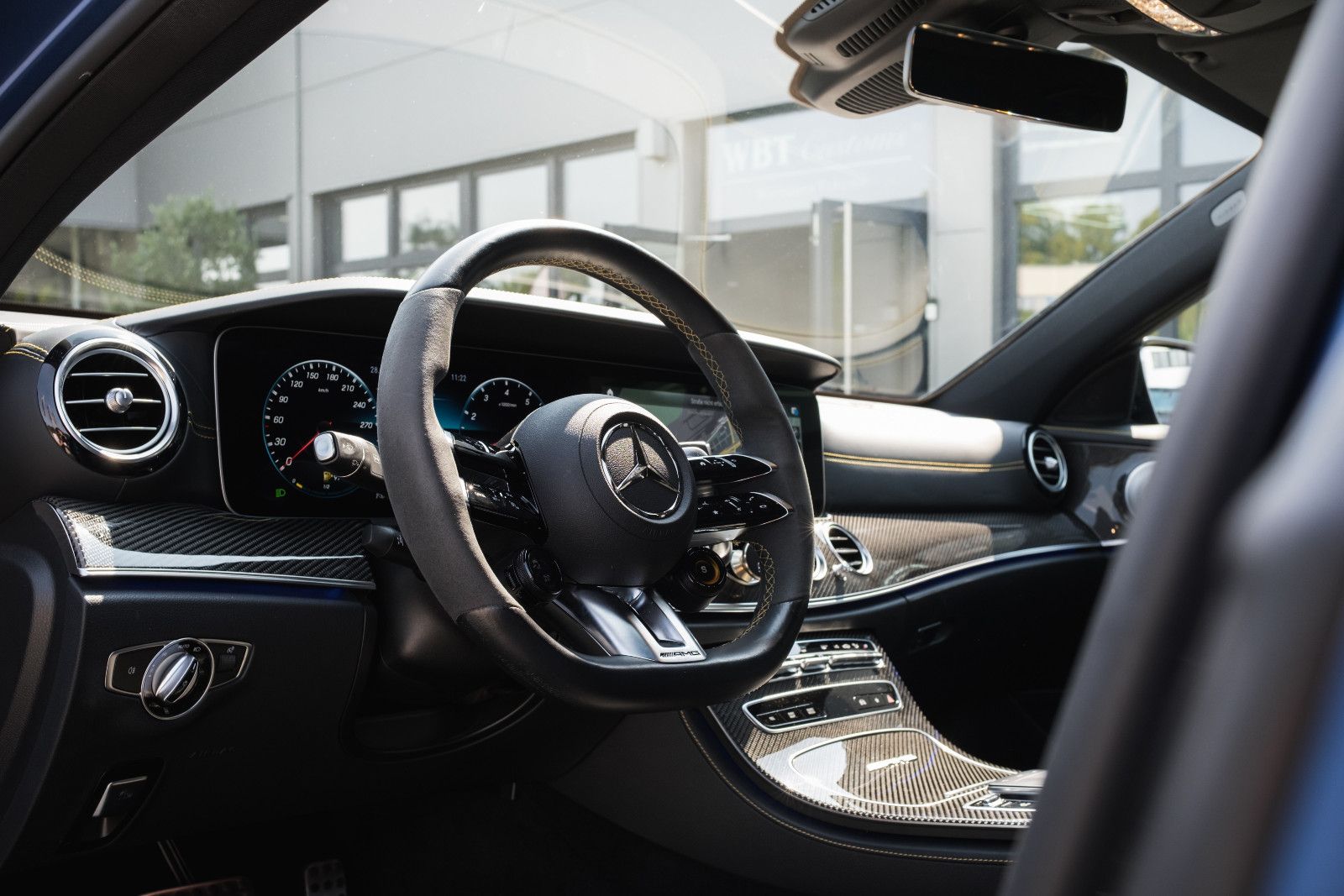 Fahrzeugabbildung Mercedes-Benz E 63 AMG S-Steuer -Dt.Auto-Keramik-Sonderfarbe