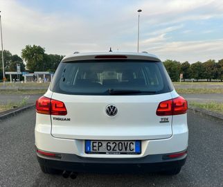 Volkswagen Tiguan - 4
