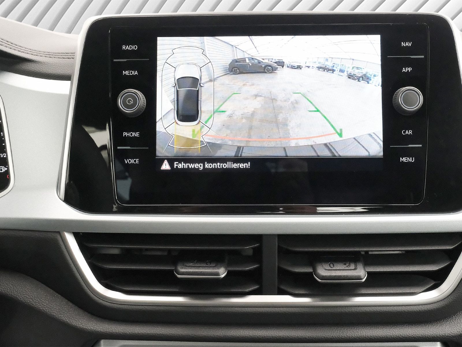 Volkswagen T-Roc - Bild 10