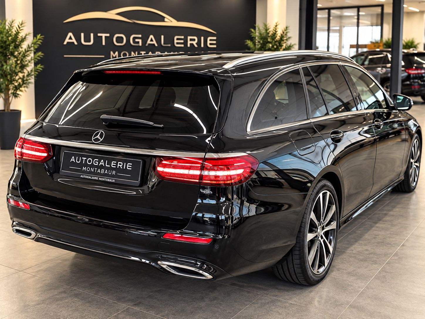 Mercedes-Benz E300de T-Modell Avantgarde *1.HAND *PANO imagem 2