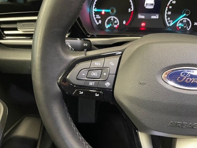 Fahrzeugabbildung Ford Tourneo Connect Active PANO Winterpaket AHK