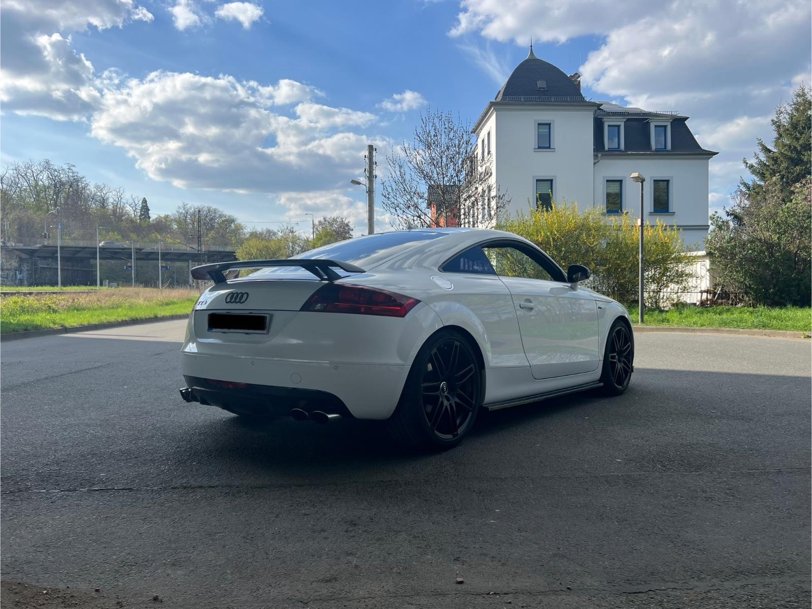 Audi TT 8J 2.0 TFSI S tronic S-line | TTS Optik 