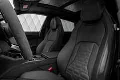 Urus 4.0 V8 PHEV SE 2025 BLACK CARBON PANO