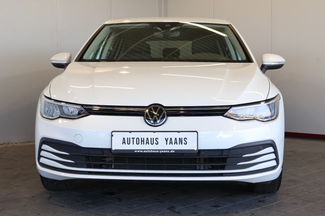 Volkswagen Golf VIII 2.0 TDI Life AID+ACC+LED+KAM+CARPLAY