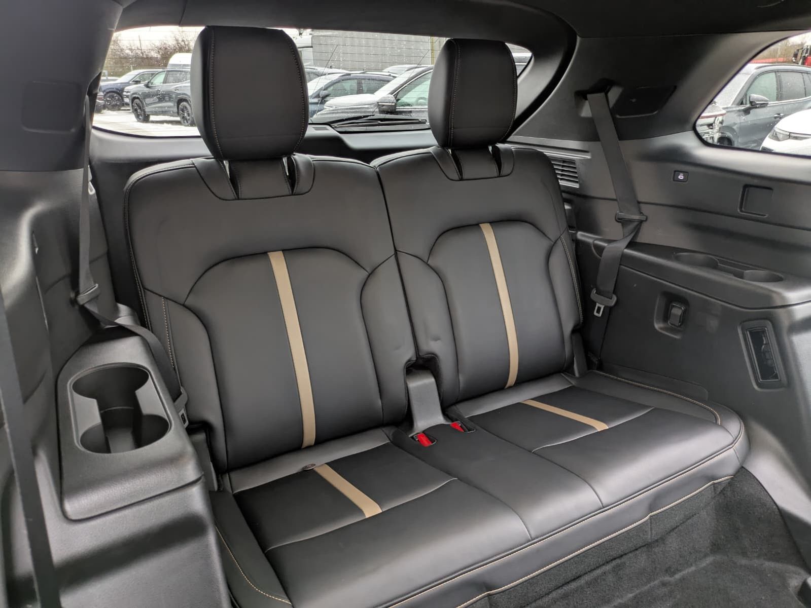 Fahrzeugabbildung Mazda CX-80 2.5L PHEV Homura Plus PANO*HUD*BOSE*7-SIT