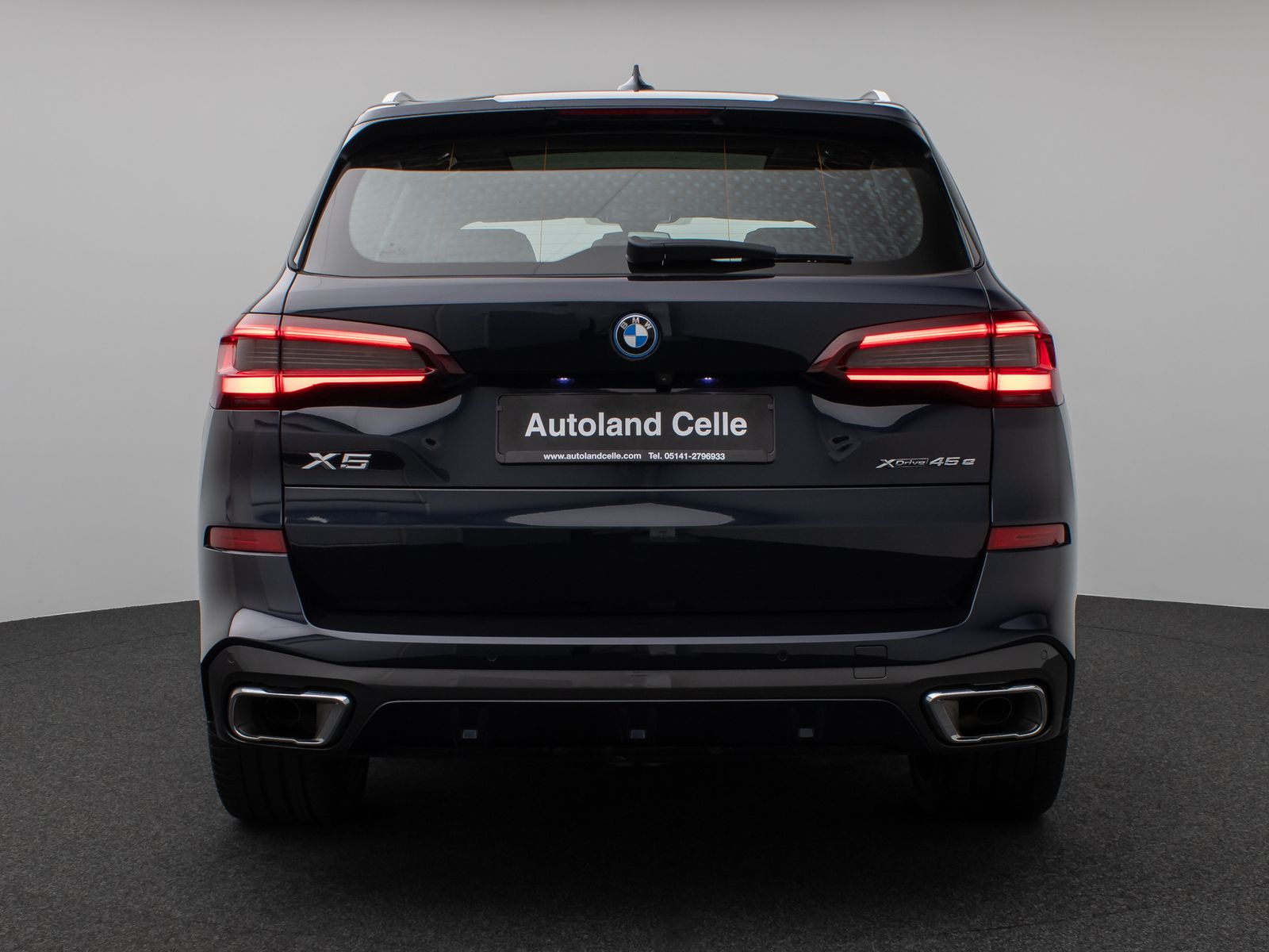 Fahrzeugabbildung BMW X5 xD45e M Sport Panorama HUD HiFi DisKey 22Zoll