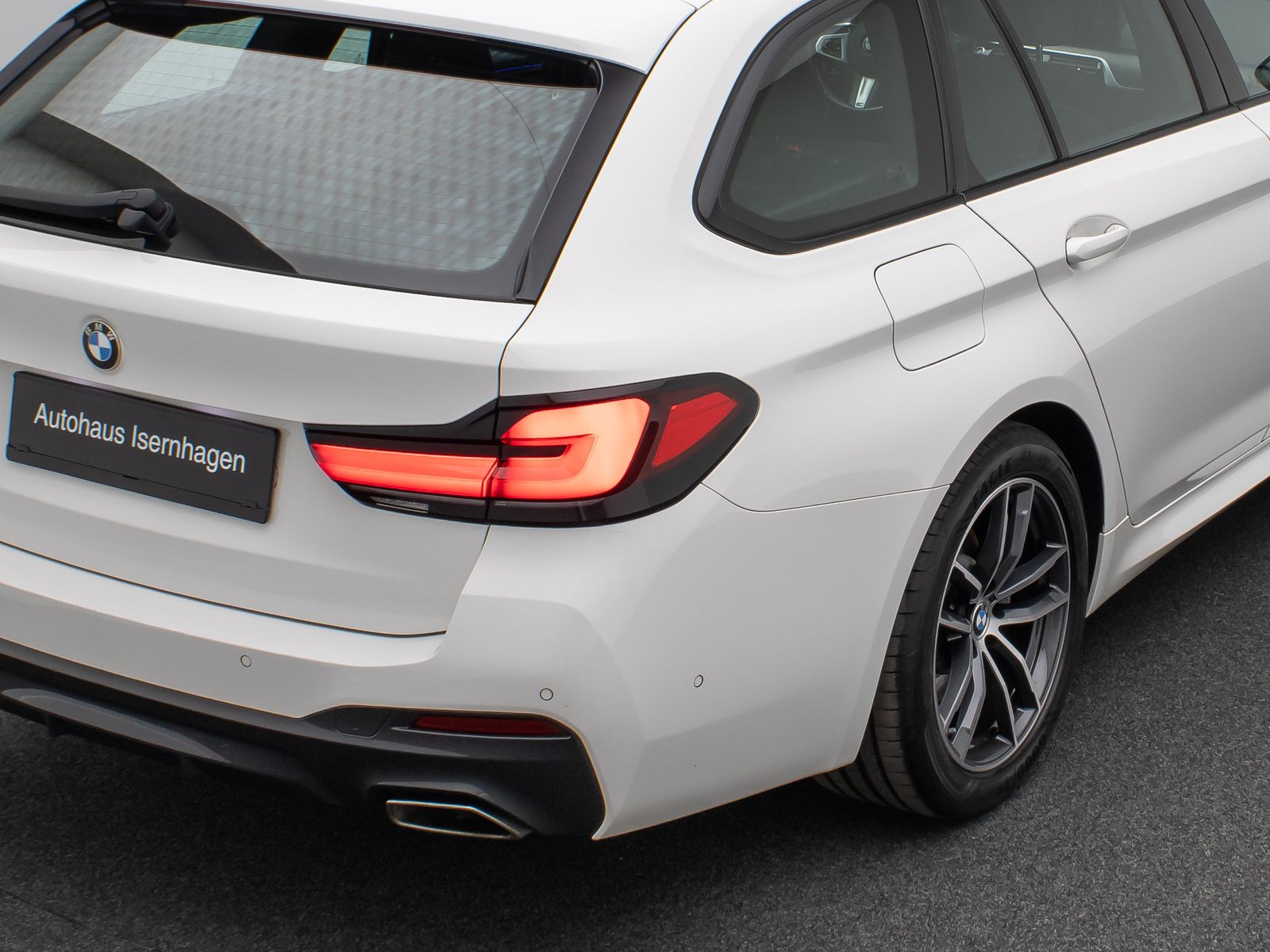 Fahrzeugabbildung BMW 530i M Sport Stop&Go Alarm DAB Komfort HiFi 18"
