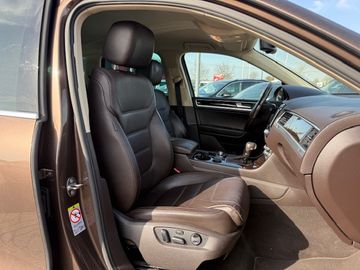 Volkswagen Touareg - 4