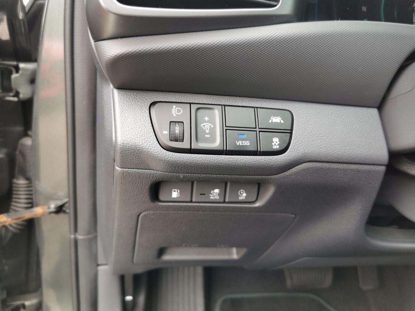 Fahrzeugabbildung Hyundai IONIQ Style Plug-In Hybrid Navi Kamera LED ACC S