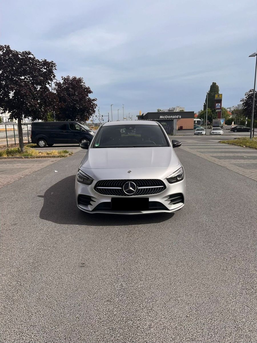 MERCEDES-BENZ Mercedes B 220 AMG Line