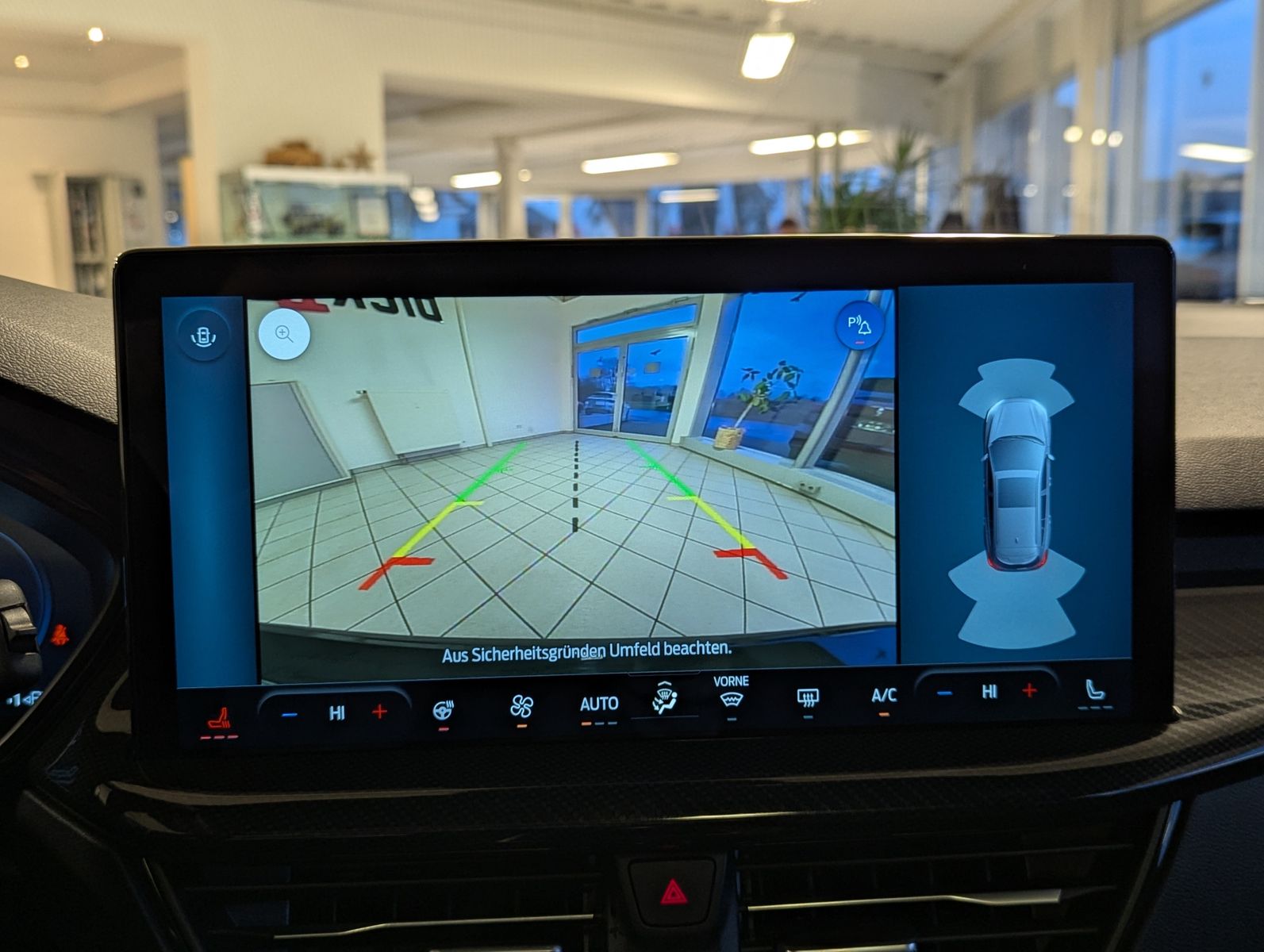 FORD Focus 1.0 ST-Line X EB Matrix Cam B&O Pano ACC - Image 25