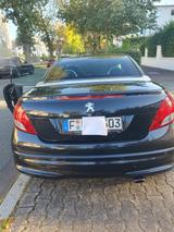 Peugeot 207 CC Premium 120 Premium - Peugeot 207 Premium mit Benzin-Antrieb