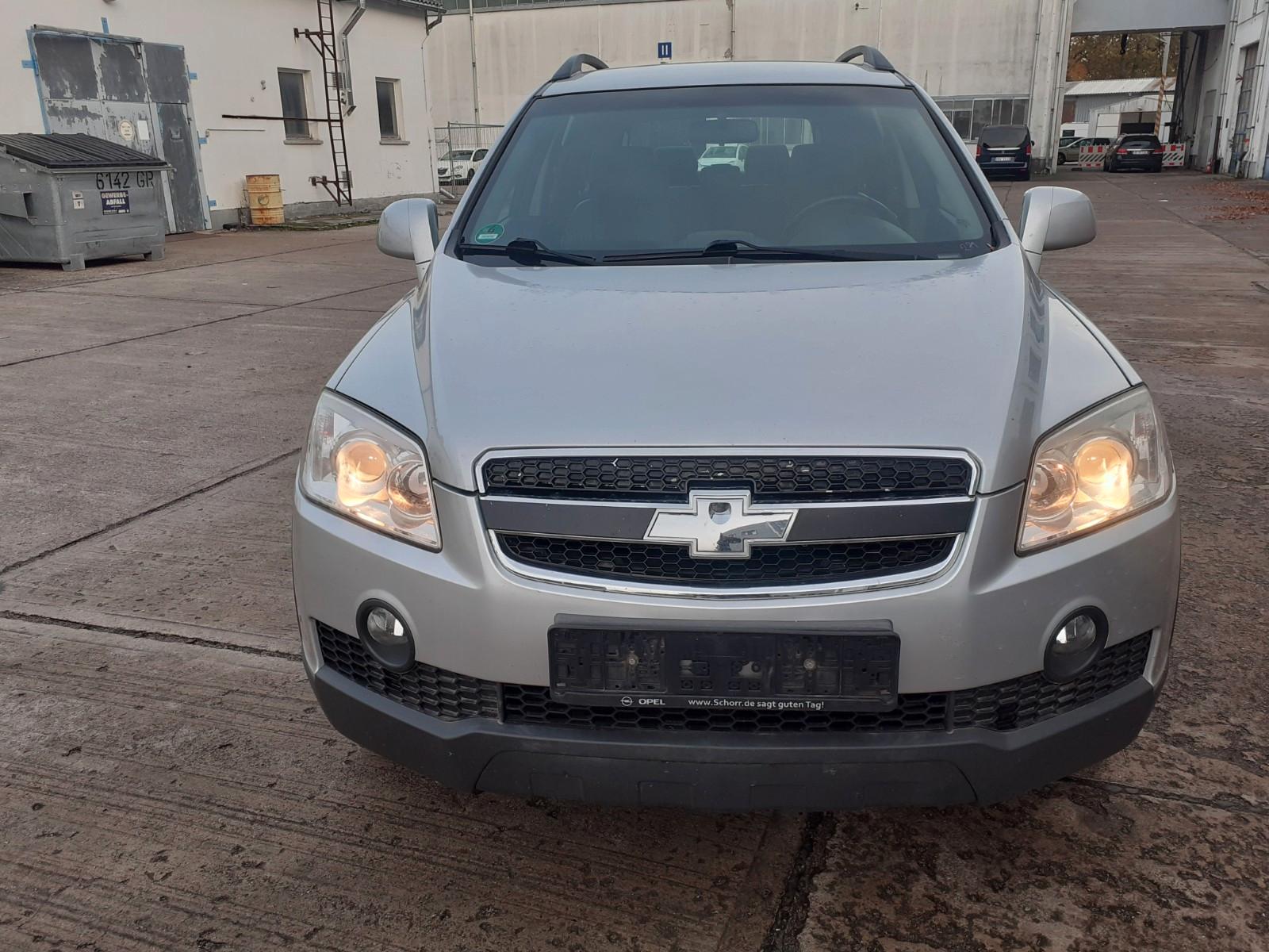 Chevrolet Captiva  2.4 L  7 Sitze