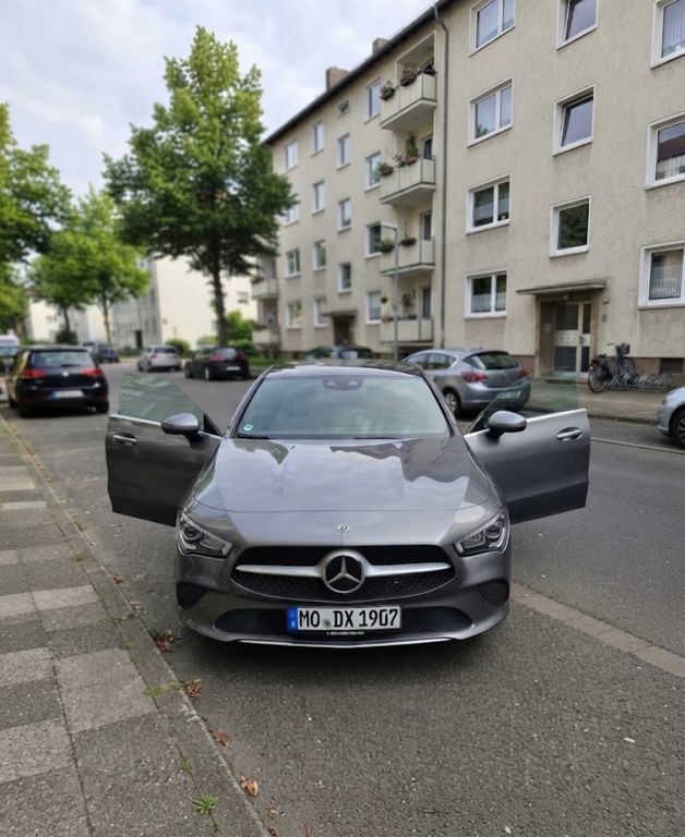 Image of Mercedes-Benz CLA 200