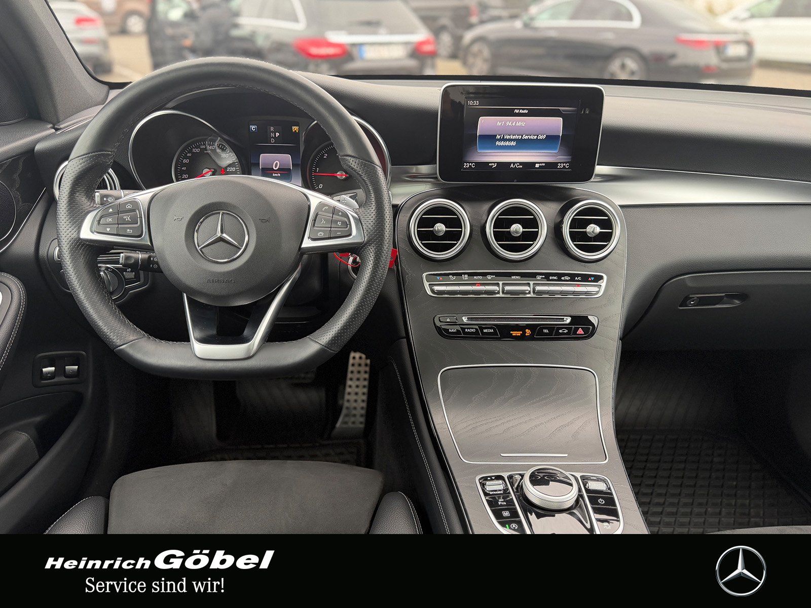 Fahrzeugabbildung Mercedes-Benz GLC 220 d 4M AMG+PANORAMA+ILS+20ZOLL+NIGHTP.+AHK