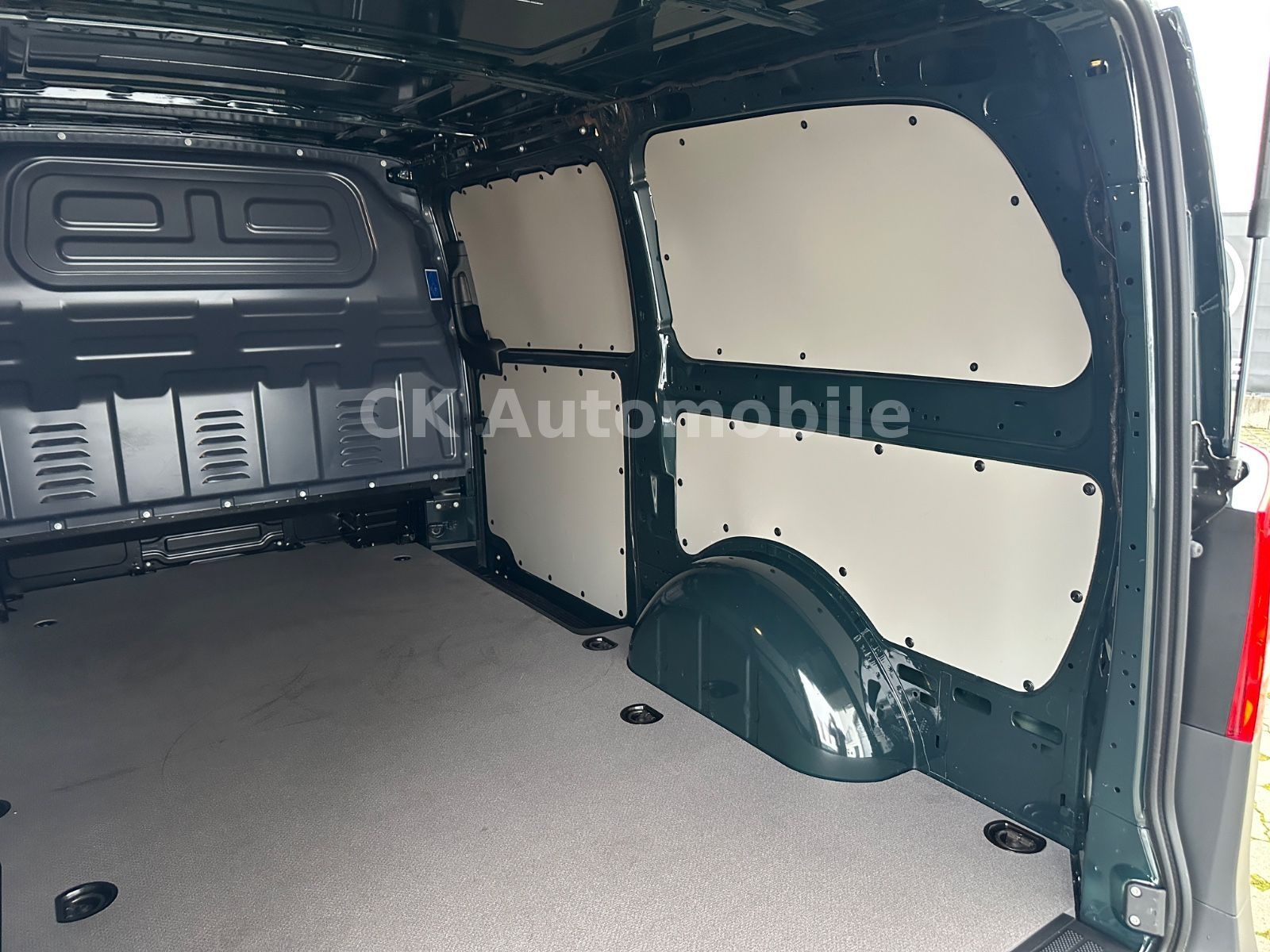 Fahrzeugabbildung Mercedes-Benz Vito Kasten 114CDI RWD lang/Klima/Tempomat/AHK