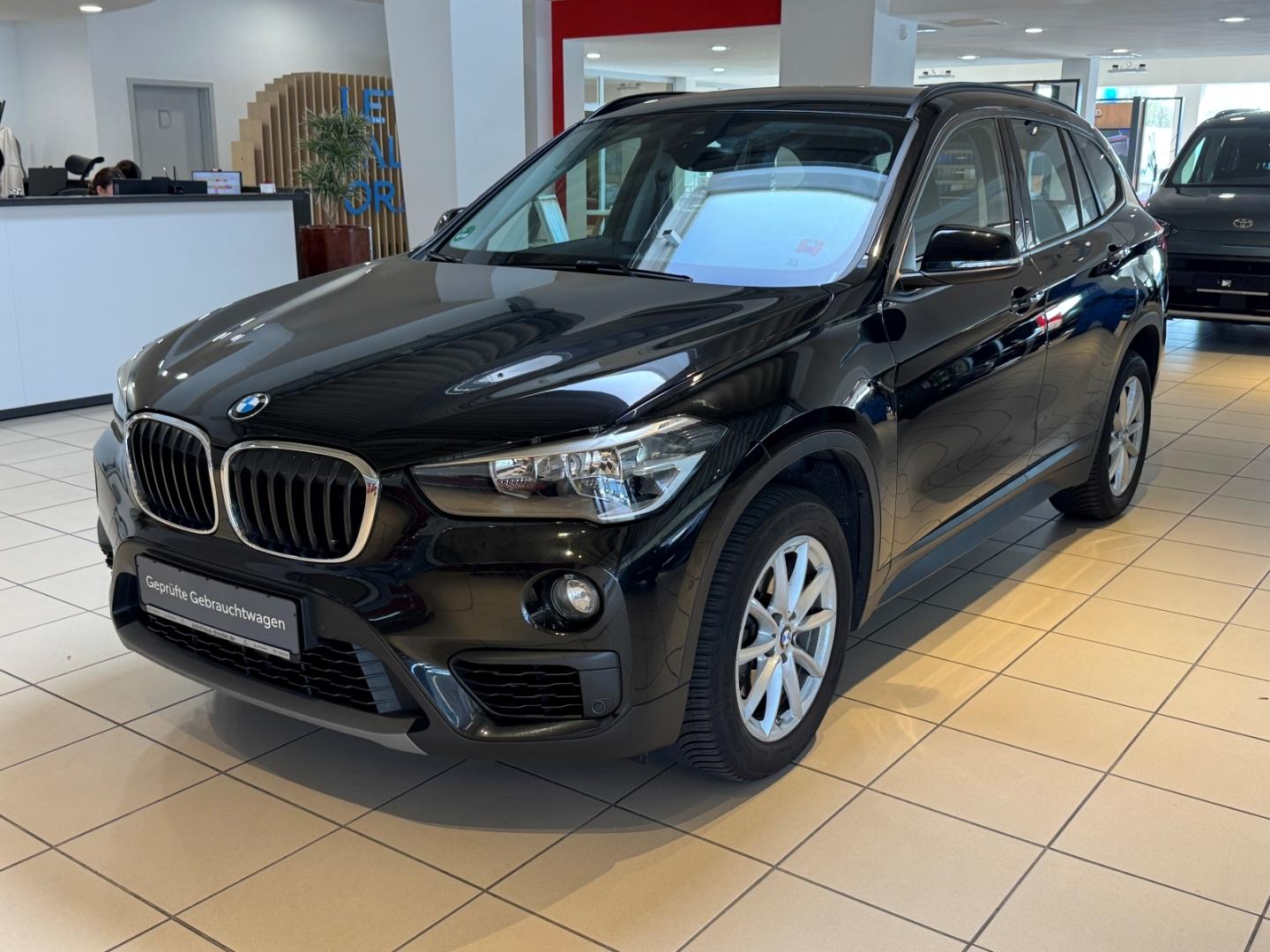 BMW X1 sDrive 18 i Advantage / Tempomat / 3 Zonen-Kl