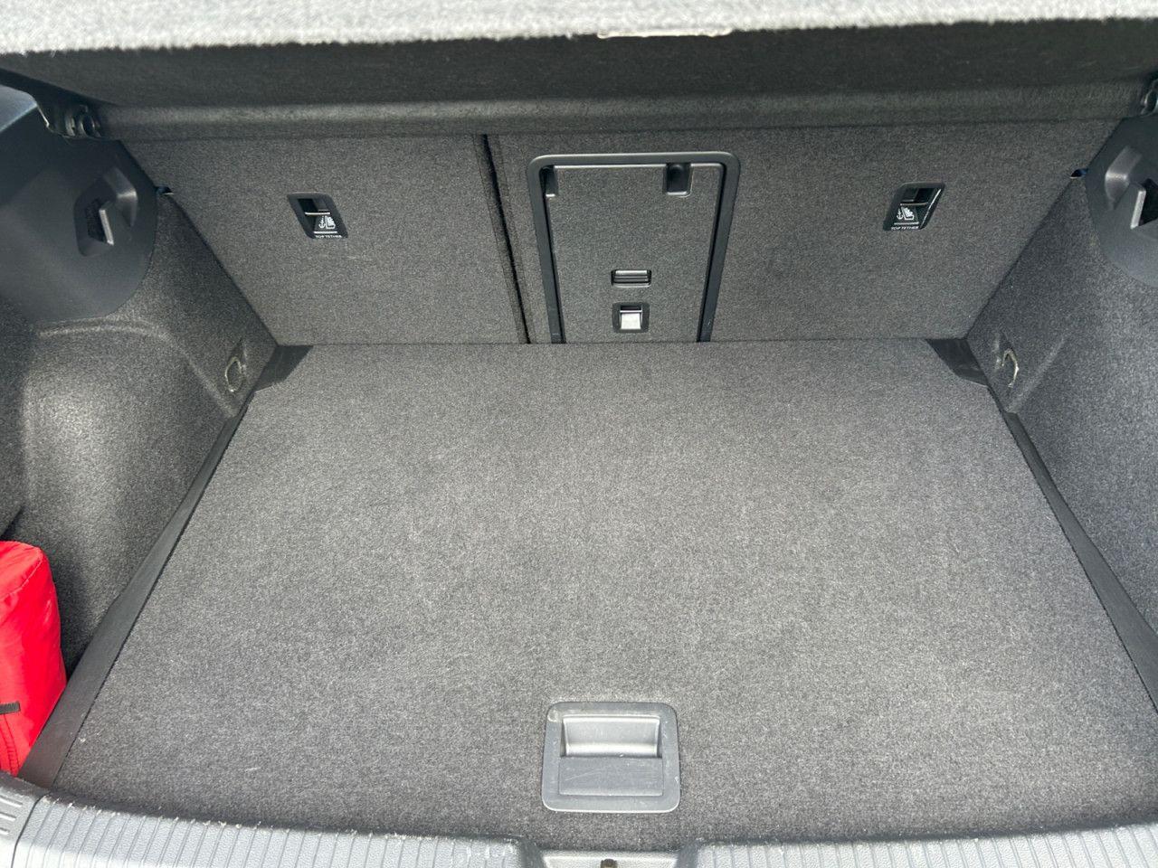 Volkswagen Golf VIII 1.5 TSI DSG Life,NAVI,SHZ,GJR,ACC,RFK, миниатюра 16