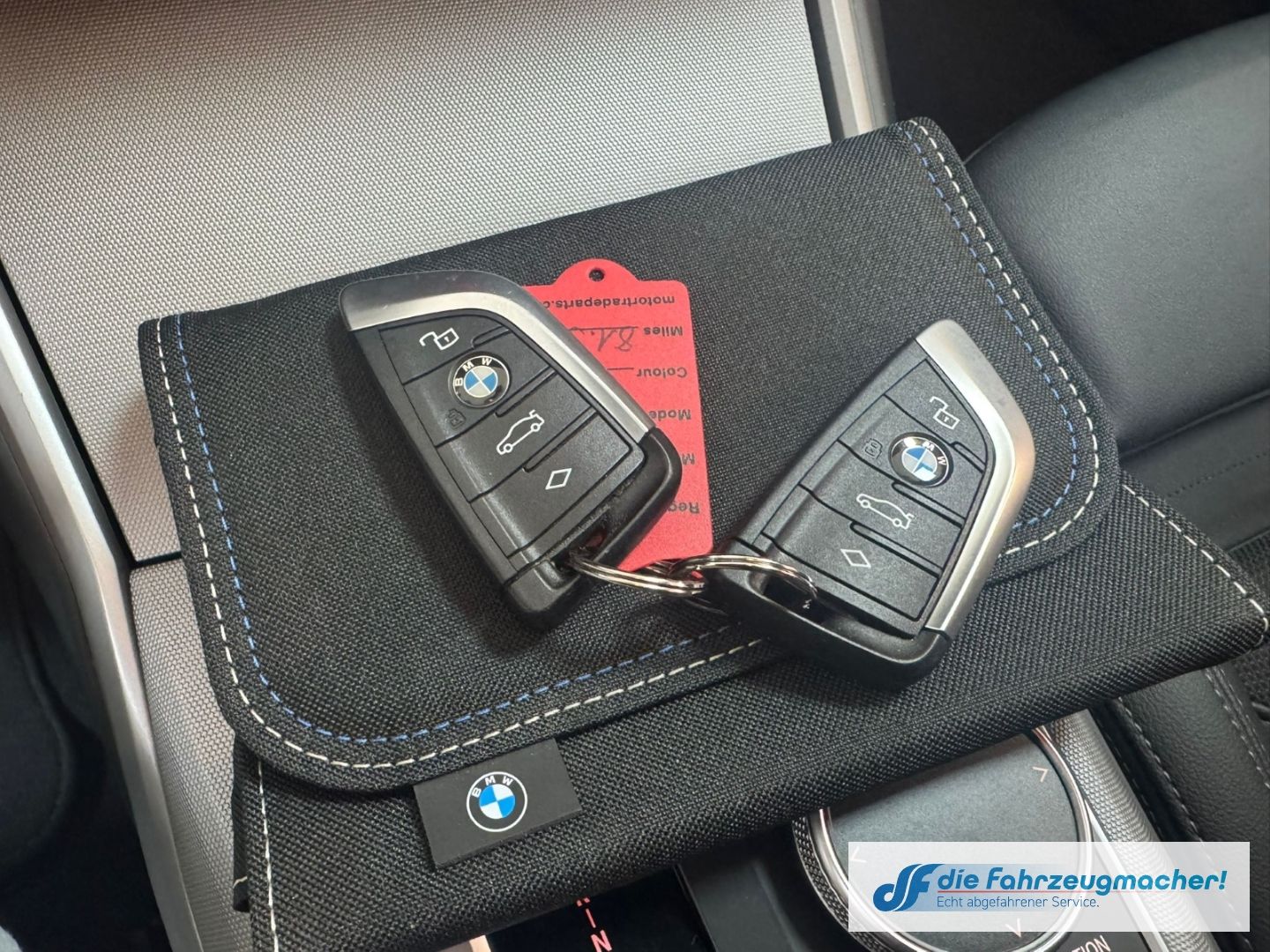 Fahrzeugabbildung BMW 320 d Touring Mild-Hybrid EU6d HUD Navi Digitale