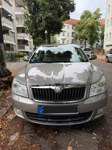Skoda Octavia 1.6 tiptronic Classic Classic - Skoda Octavia Classic mit Benzin-Antrieb