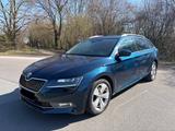 Skoda Superb 1.6 TDI Style/R.kamera/Keyless Go/VOLL - Skoda Superb: V6 TDI