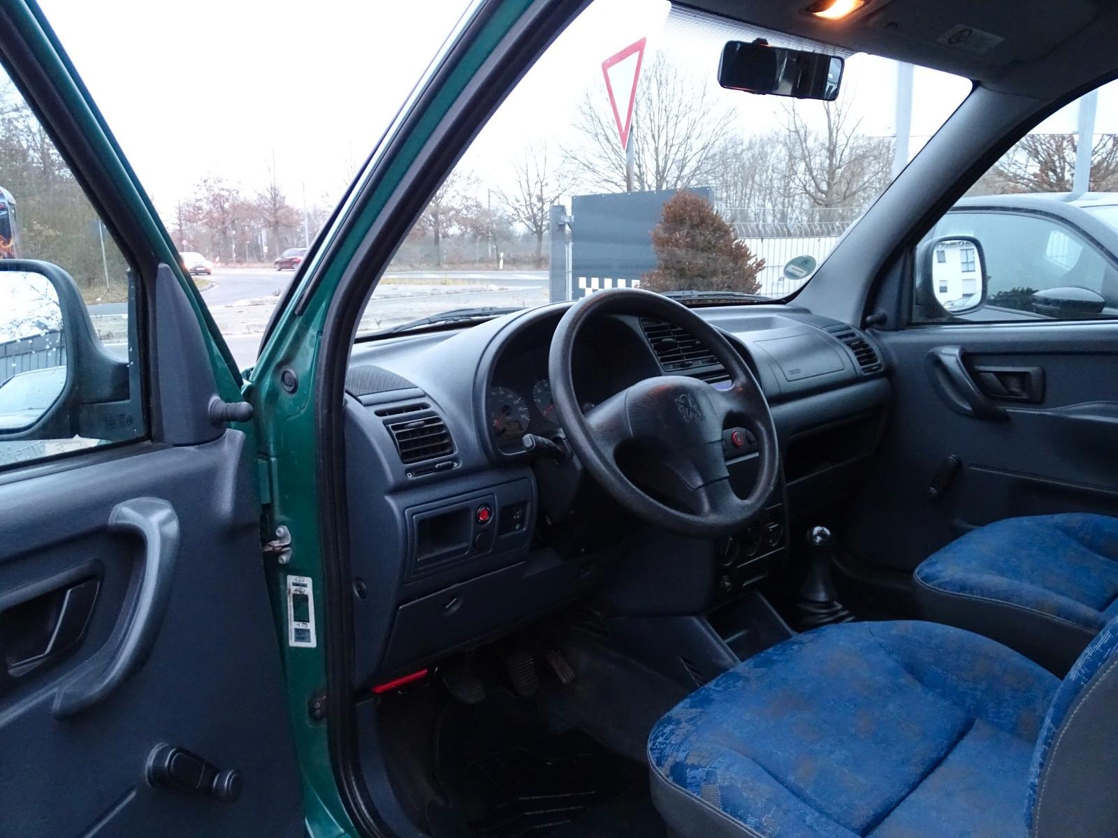 Peugeot Partner 1,4L 170C *5-Sitzer*Schiebetür*AHK