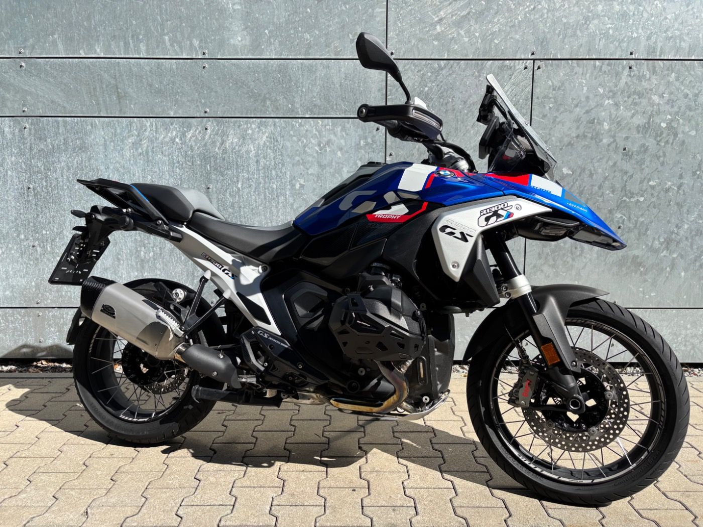 Fahrzeugabbildung BMW R 1300 GS Trophy 4 Pakete Fahrzeughöhenregelung