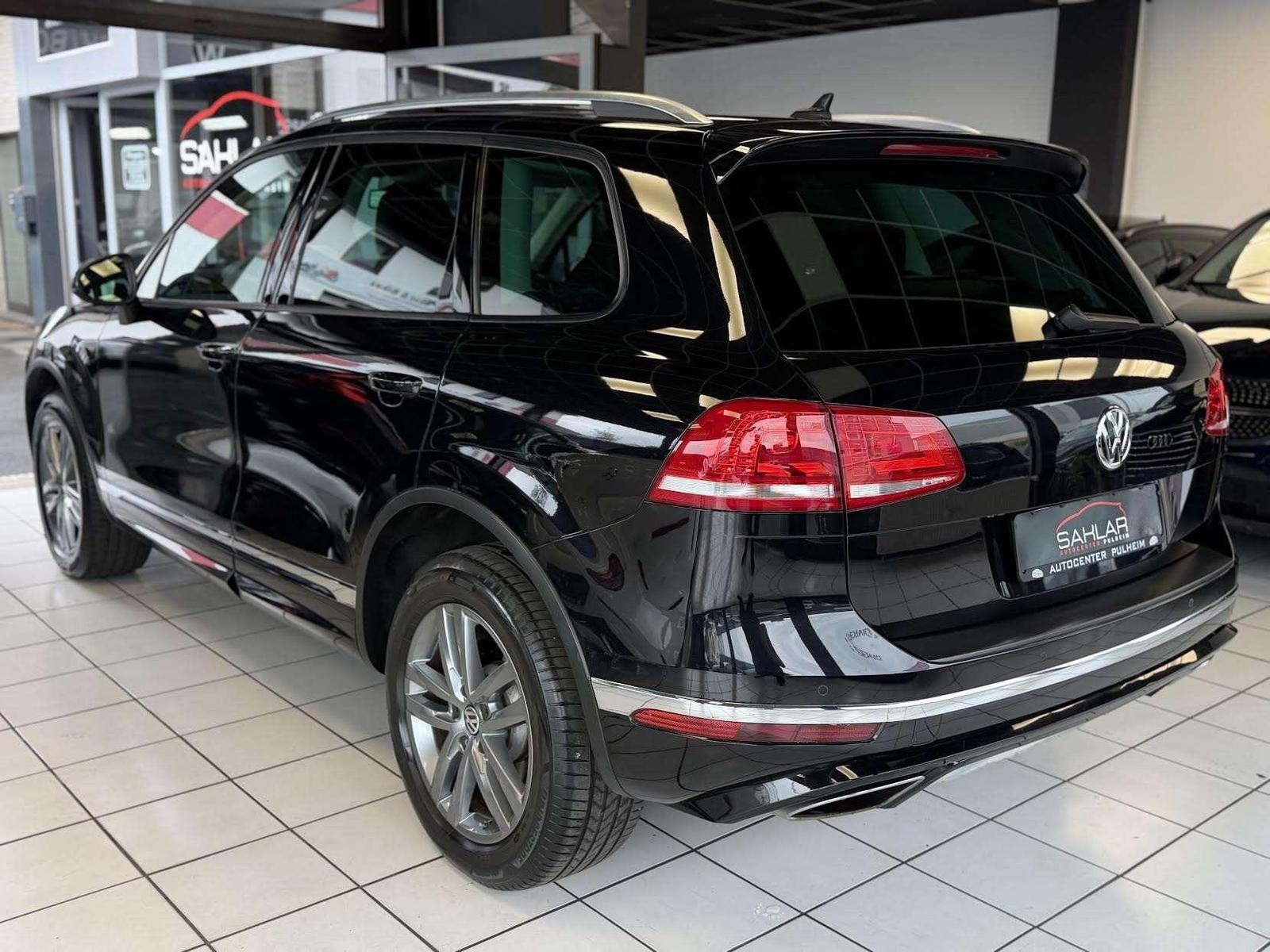 Volkswagen Touareg V6 TDI R-LINE Terrain Tech 4Motion PANO 