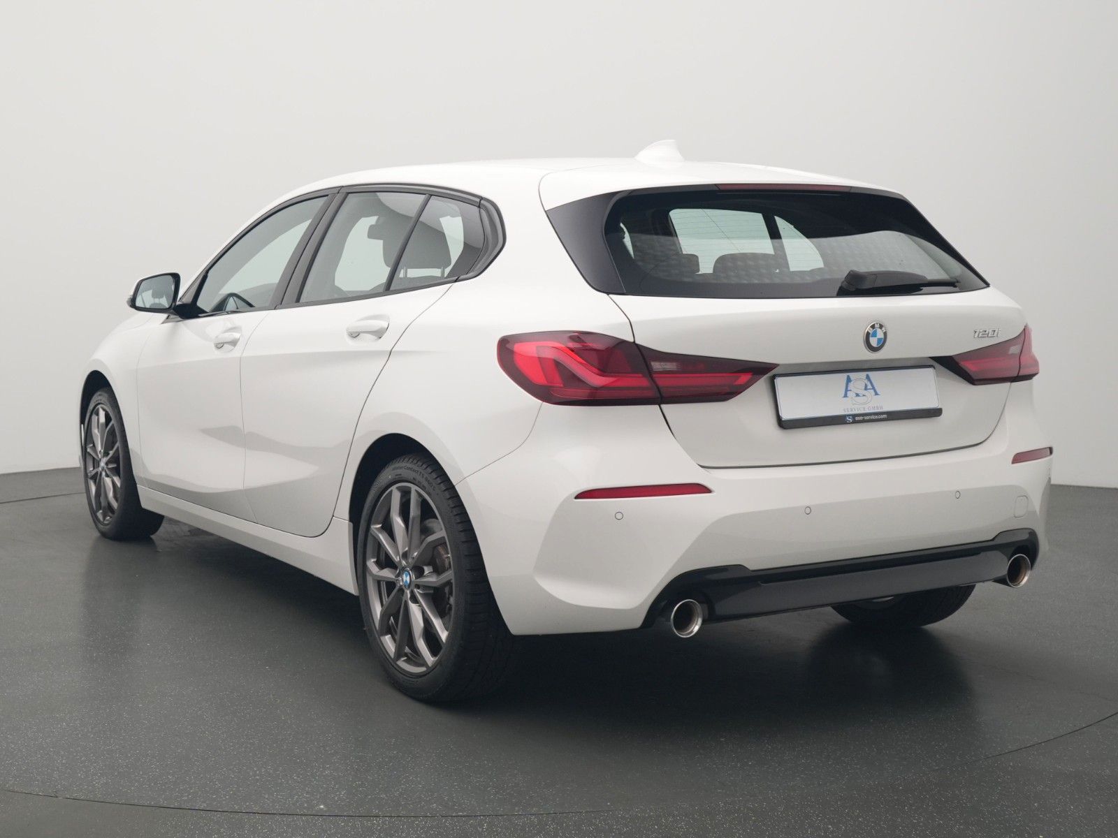 BMW 120 i Sport Line CARPLAY+LIVEPROF+TLEDER+KEYLESS foto 4