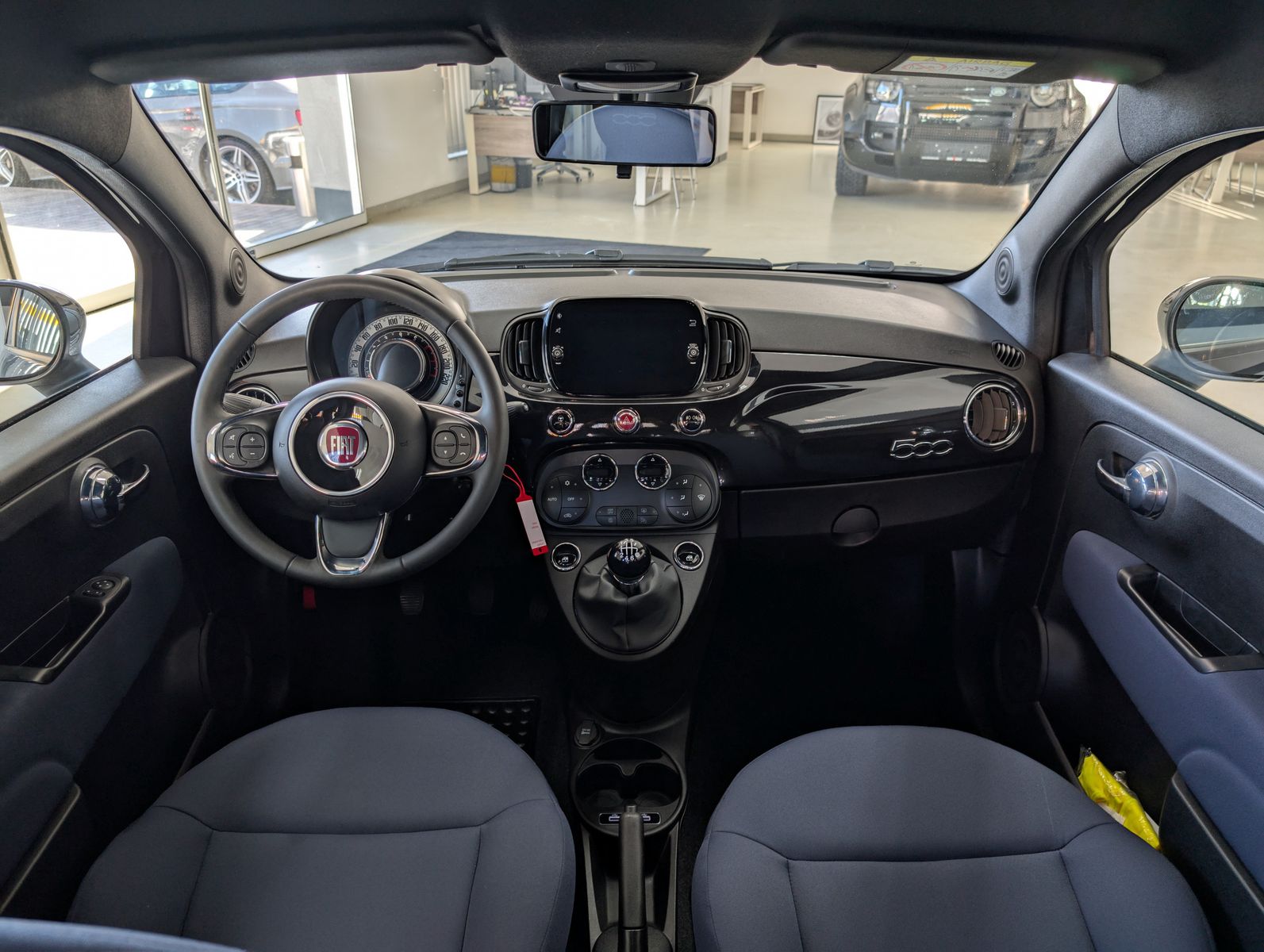 Fahrzeugabbildung Fiat 500 GSE 1,0 Mild-Hy Comfort-Pack Tech-Pack Temp