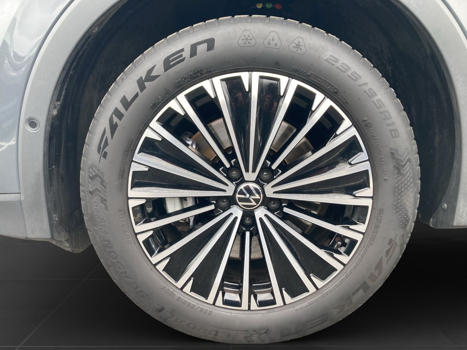 Volkswagen Tiguan - Bild 8