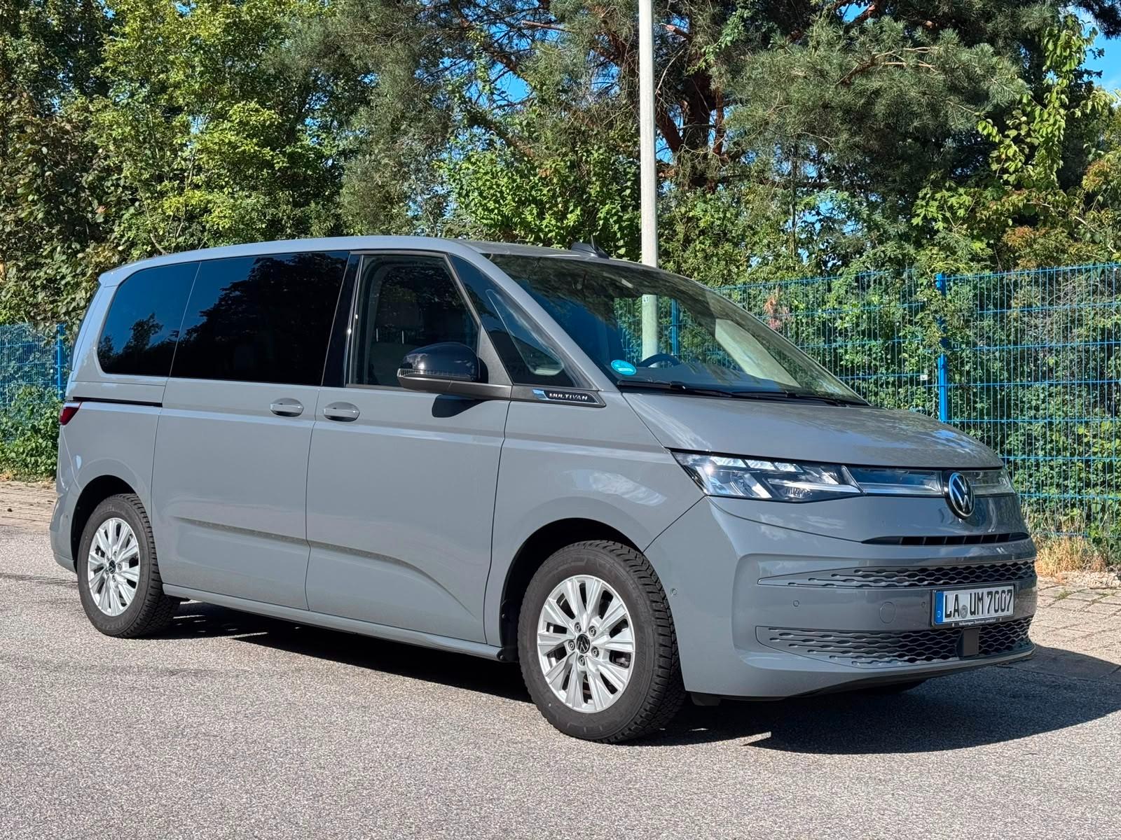 Volkswagen T7 Multivan Alcantara/Ambient/Assistenten/AHK