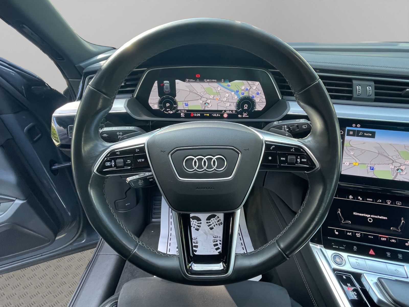 Audi Q8 e-tron - Bild 12