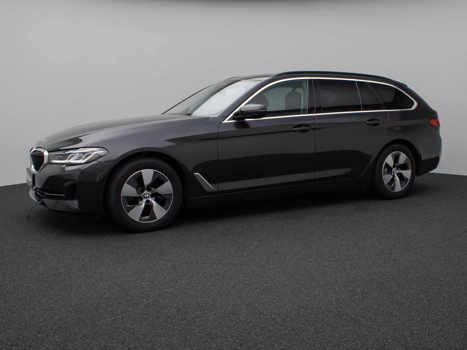 Fahrzeugabbildung BMW 520d Kamera Laser HUD DAB HiFi Stop&Go AHK Sport