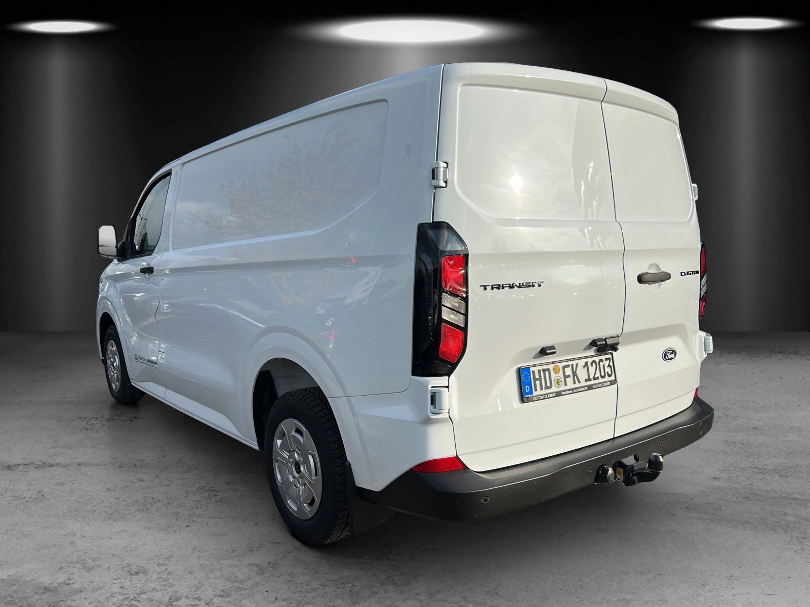 Fahrzeugabbildung Ford Transit Custom 280L1 AHK GJR LED Navi PDC