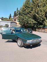 Jaguar XJ40 - Jaguar XJ40 mit Schiebedach