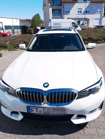 BMW BMW G21 Luxury Line