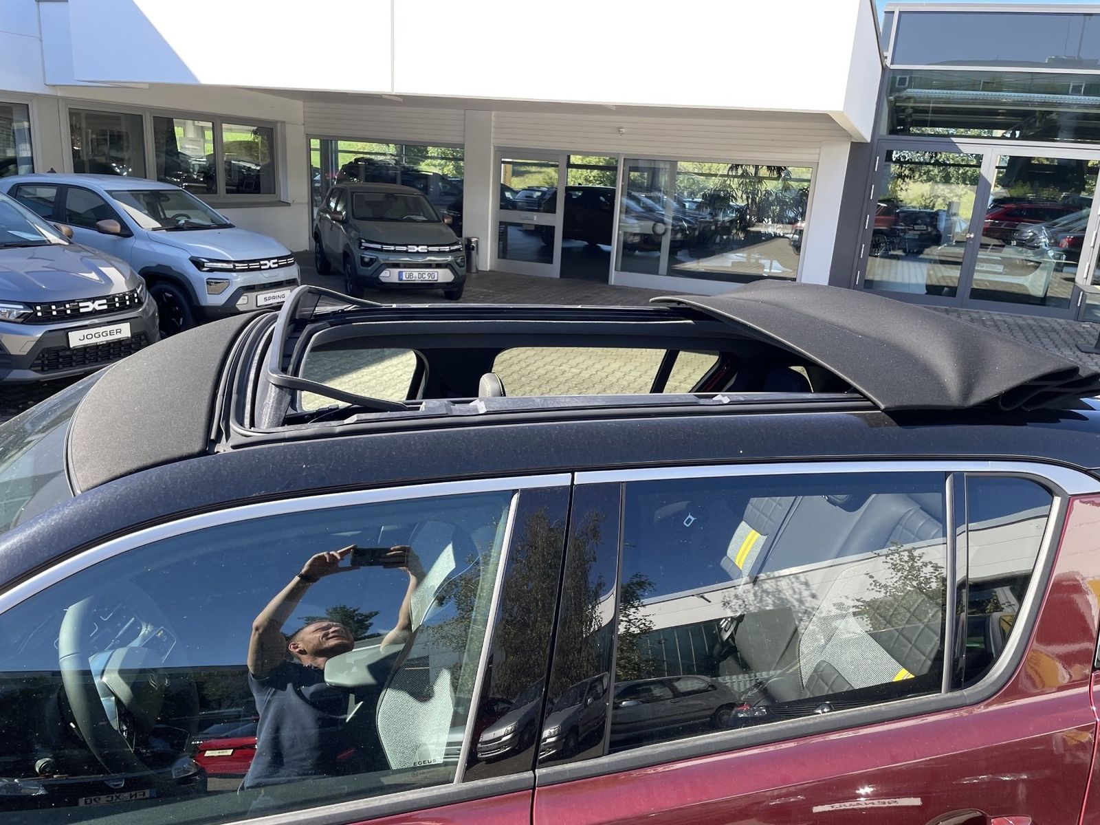 Fahrzeugabbildung Renault R 4 Iconic 150 Plein Sud Faltdach