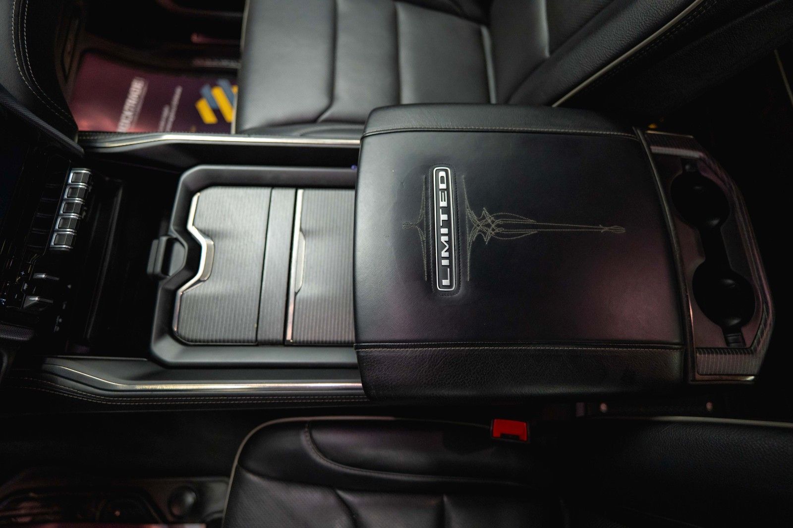 Fahrzeugabbildung Dodge RAM 5.7 V8 HEMI 4x4 LIMITED Night LongBed *ACC*